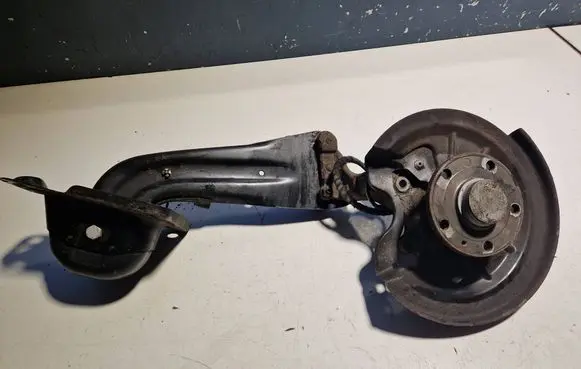 Volkswagen Touran II Rear wheel hub 1T0505228F