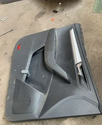 Skoda Karoq Front door card panel trim