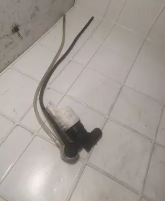 Renault Scenic II - Grand scenic II Windscreen/windshield washer pump 963298498004 964516338001 964155388002