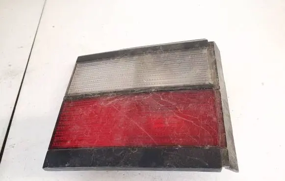 Volkswagen PASSAT B3 Tailgate rear/tail lights 333945107