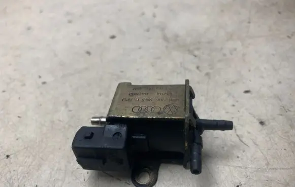 Audi A4 S4 B6 8E 8H Turbo solenoid valve 026906283H 04T0B2 72161000