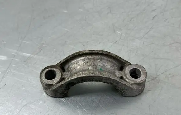 BMW 5 F10 F11 Sway bar bush bracket, front 6776210 170991