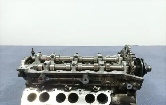 Jeep Grand Cherokee Engine head 90352085G