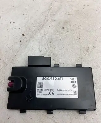 Volkswagen Touran III Aerial antenna amplifier 5G0980611