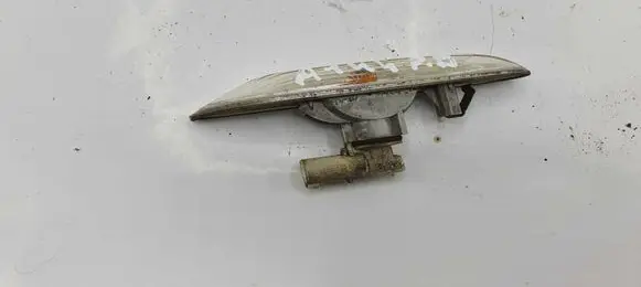 BMW 1 E81 E87 Front fender indicator light 6313693299805