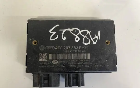 Audi Q7 4L Tow bar relay 4e0907383e