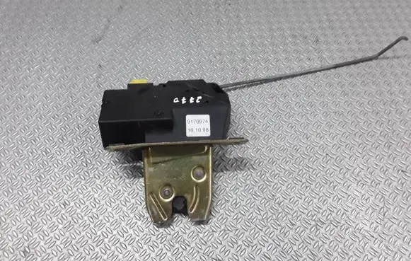 Volvo S80 Tailgate/trunk/boot lock/catch/latch 9203463