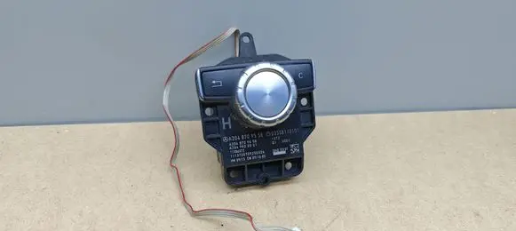 Mercedes-Benz C W204 Multifunctional control switch/knob A2048709558