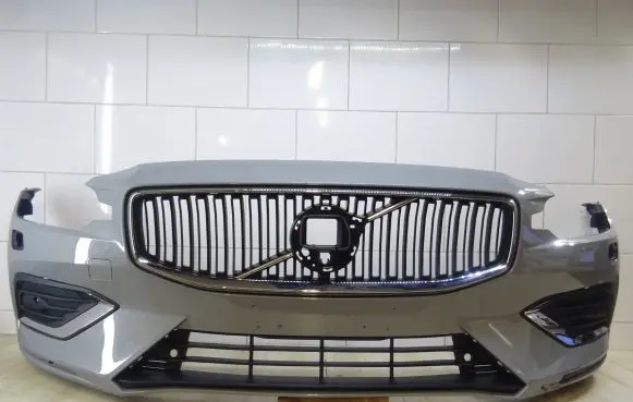Volvo V60 Front bumper 31690589