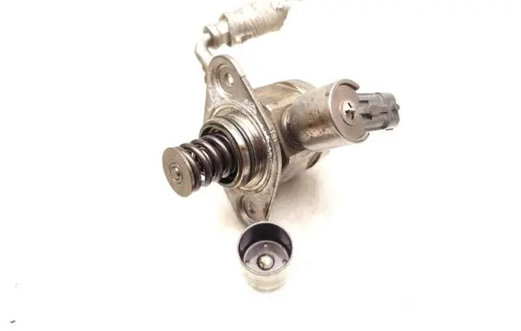 Ford C-MAX II Fuel injection high pressure pump CM5G-9D376-GA 0261520095