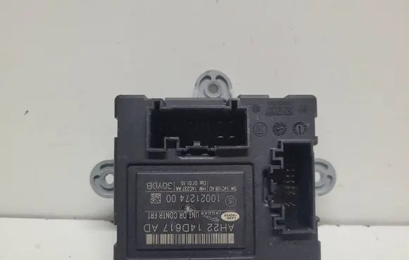 Land Rover Discovery 4 - LR4 Door control unit/module AH2214D617AD 1002127400