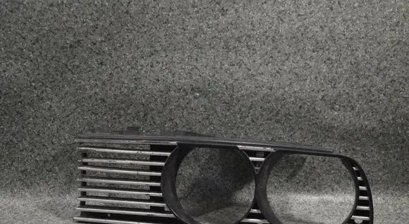 BMW 3 E30 Under headlight/headlamp trim 19458839