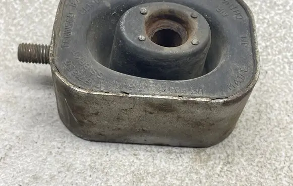 Muffler mount bracket/holder