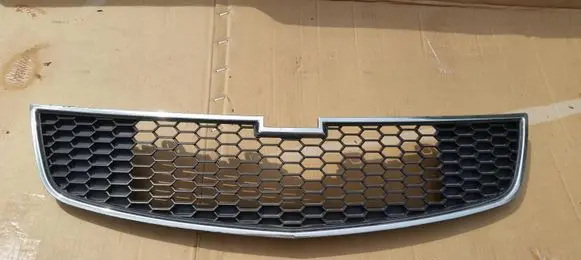 Chevrolet Cruze Front grill 96850786