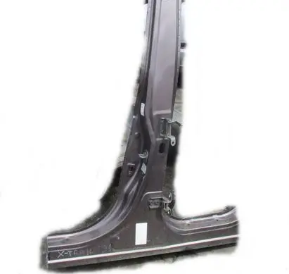 Nissan X-Trail T31 Pillar (middle) 