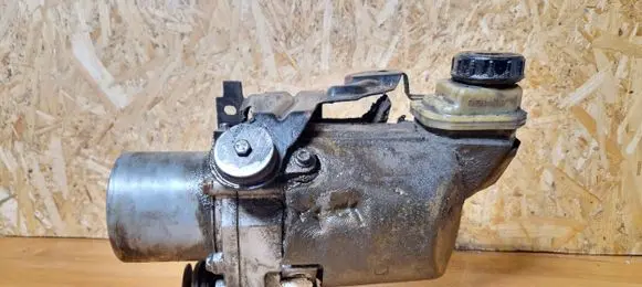 Renault Megane III Power steering pump 115340