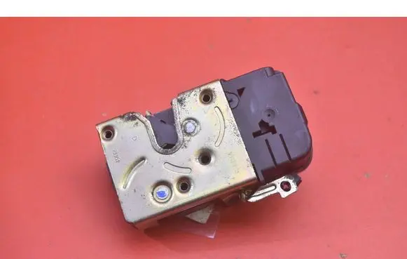 Peugeot 206 CC Front door lock 
