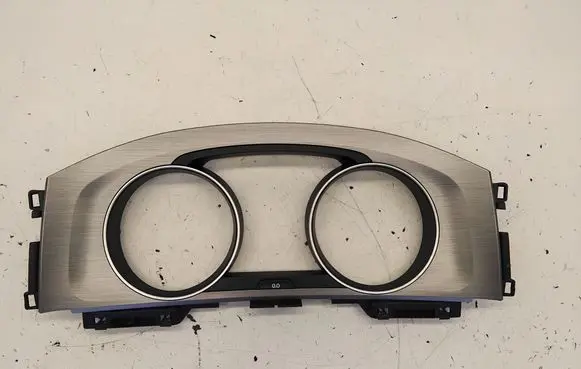 Dashboard trim