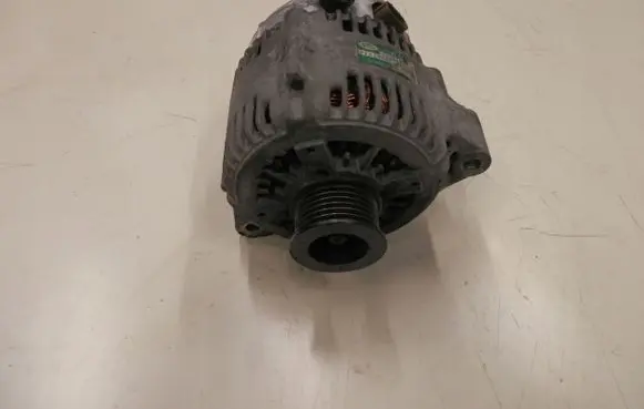 Land Rover Freelander Generator/alternator YLE102480