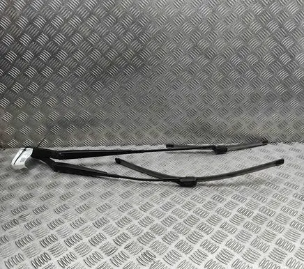 BYD Atto 3 Windshield/front glass wiper blade SC2EM5205120A 1373290300