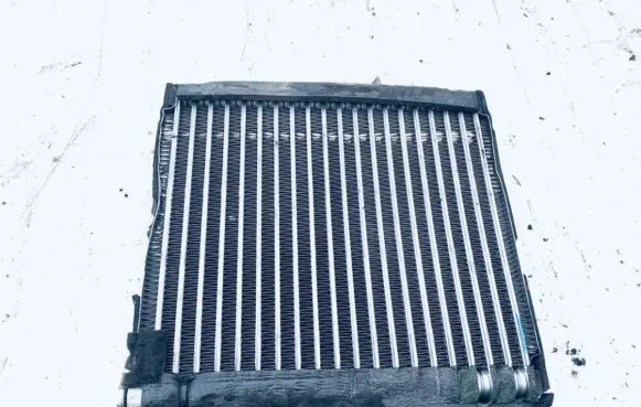 Mazda 3 I A/C cooling radiator (condenser)