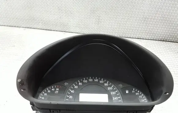 Mercedes-Benz C W203 Speedometer (instrument cluster) A2035401311