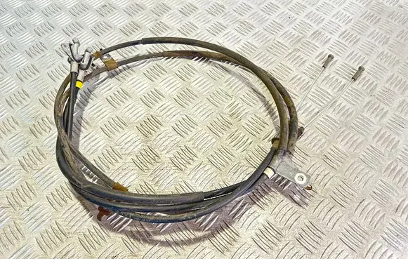 Handbrake/parking brake wiring cable