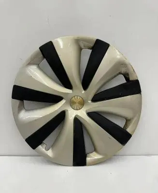 Tesla Model Y R19 wheel hub/cap/trim 104423500B