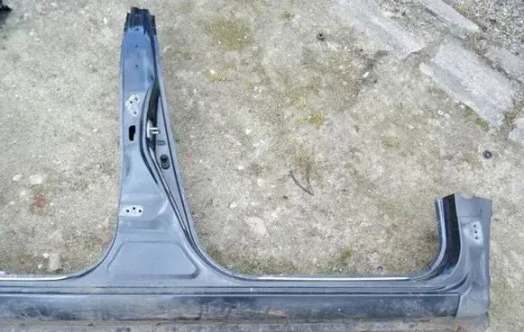 Toyota RAV 4 (XA30) Sill