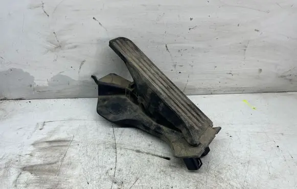 Volkswagen Golf VI Accelerator throttle pedal 1K1721503S