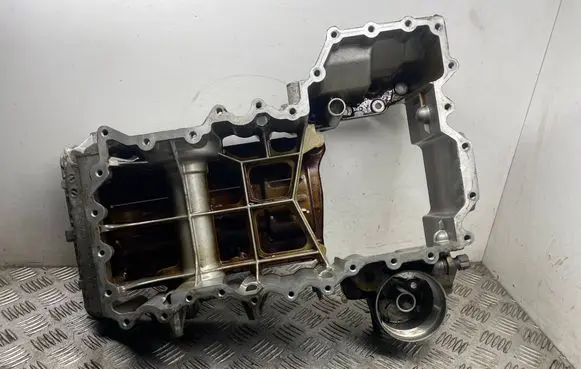 BMW 7 F01 F02 F03 F04 Oil sump 7621071