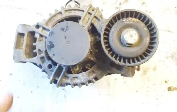BMW 1 E81 E87 Generator/alternator 0124325116