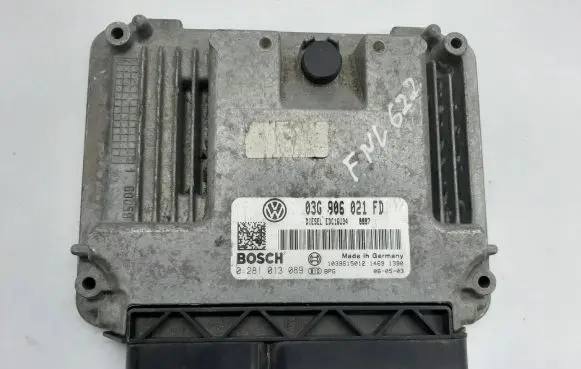 Volkswagen Golf V Engine control unit/module 03G906021FD 0281013089