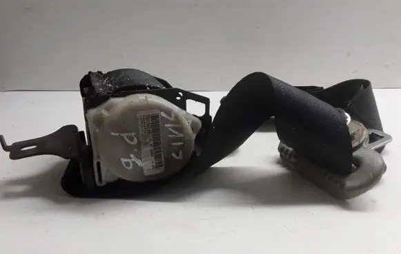 Subaru Legacy Middle seatbelt (rear) ADC7078