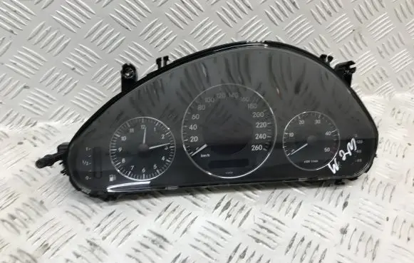 Mercedes-Benz E W211 Speedometer (instrument cluster) A2115407311