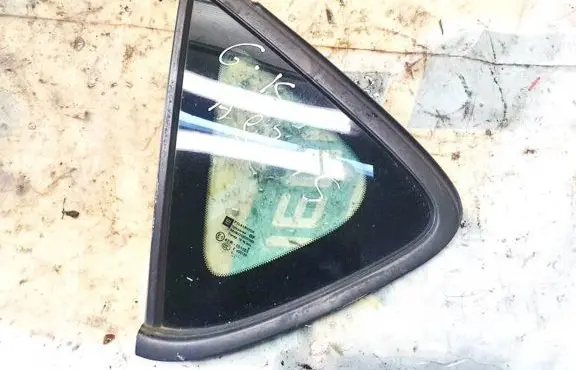 Opel Astra J Rear side window