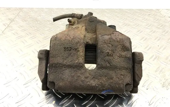 Volkswagen PASSAT B7 Front brake caliper