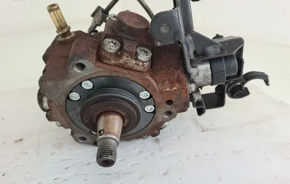 Ford Focus Fuel injection high pressure pump 9683703780A 0445010102 9683703780