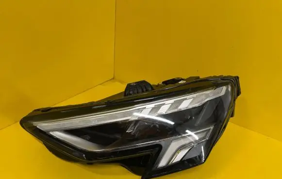 Audi A3 8Y Headlight/headlamp 8Y0941033