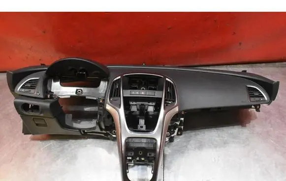 Opel Astra J Dashboard 