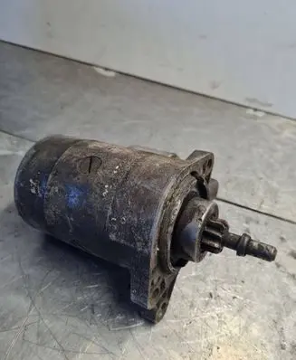 Volkswagen PASSAT B2 Starter motor 1005822457