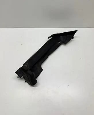 Audi Q7 4M Fender end trim 4M0821170C