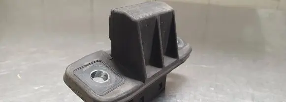 Tailgate opening switch