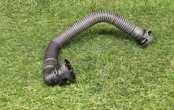 Volkswagen Jetta VI Breather/breather pipe/hose 04E131170B