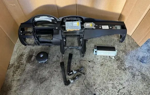 BMW 5 E60 E61 Dashboard 