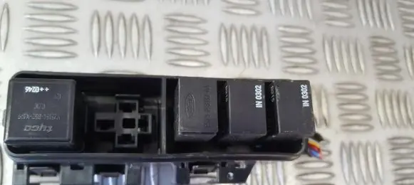 Mazda 2 Fuse box set