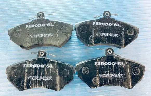 Volkswagen PASSAT B5 Brake pads (front) FSL1289 90R01039
