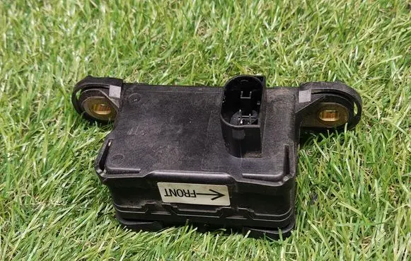 Ford Explorer ESP acceleration yaw rate sensor 7L143C187AC