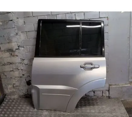 Mitsubishi Pajero Rear door 