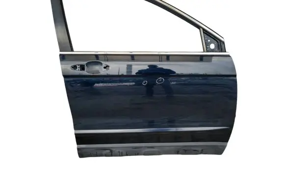 Honda CR-V Front door
